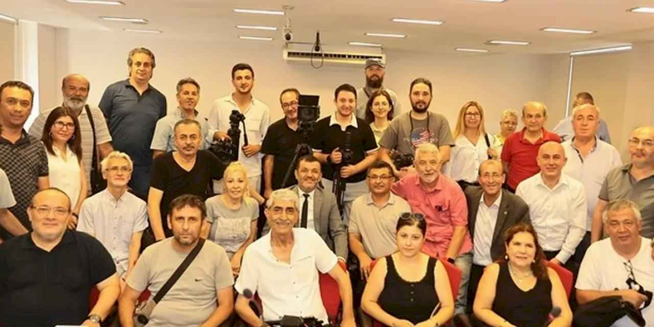 Başkan Çavuşoğlu Denizli'de basın çalışanlarının bayramını kutladı