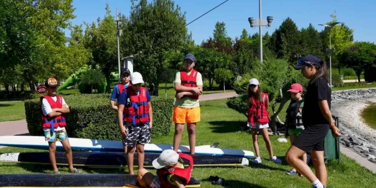 Yaz okulunda su sporlarına yoğun ilgi