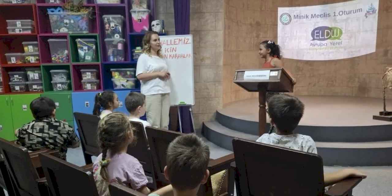 Eskişehirli miniklerden park toplantısı