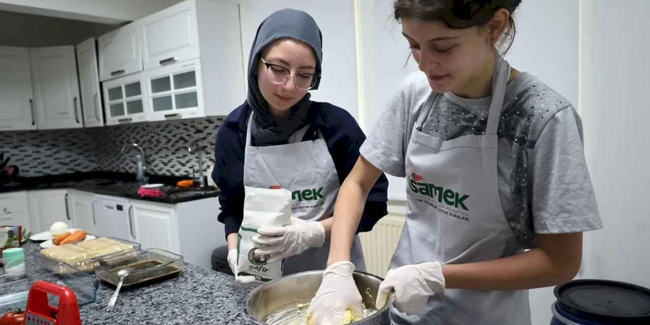 Sakaryalı gençler Büyükşehirle İtalyan mutfağında