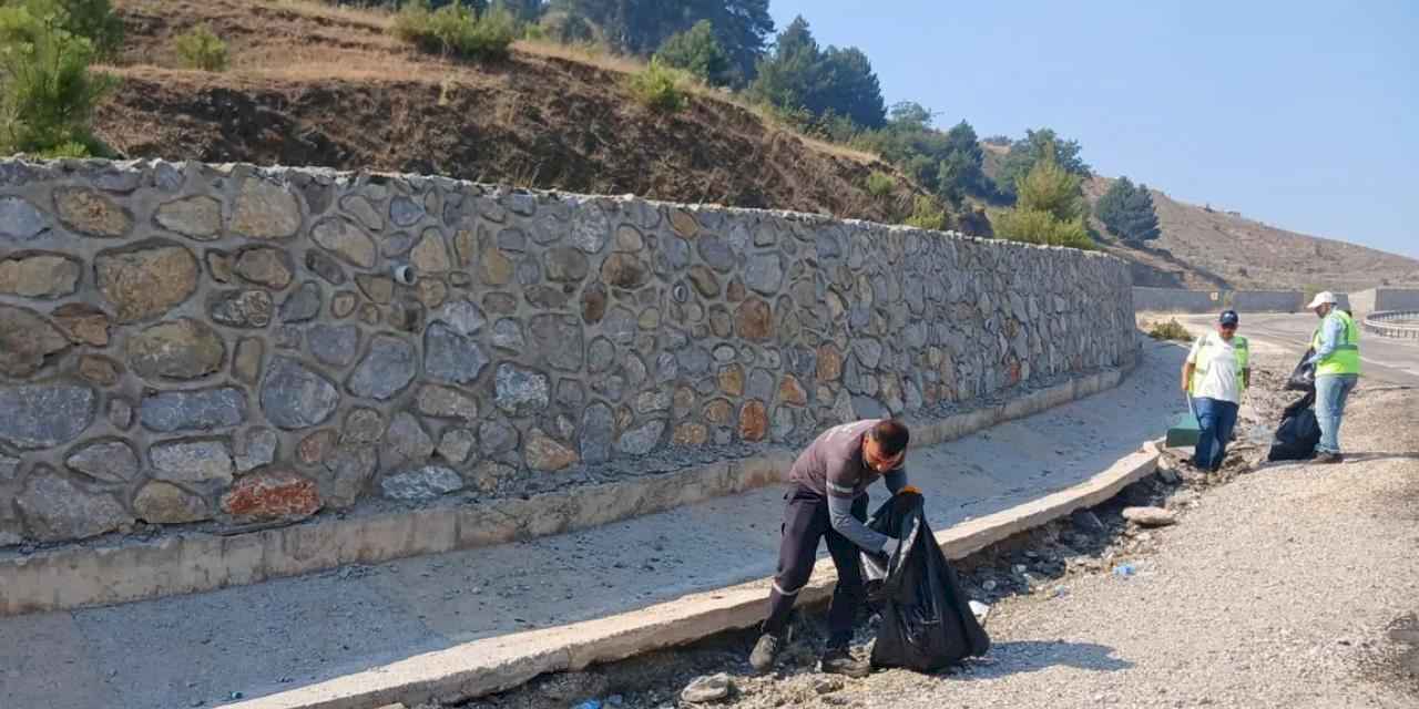 Bursa Büyükşehir’den yangın bölgelerinde çevre temizliği