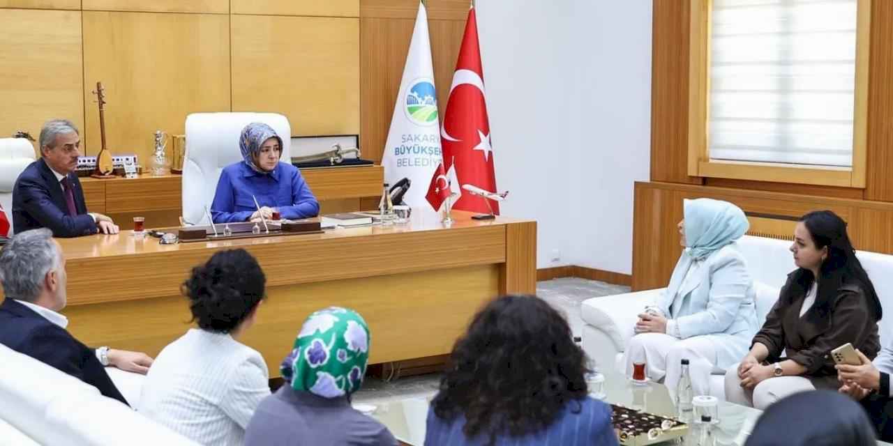 'Kadınlar güçlü Türkiye hedeflerinin en önemli yapı taşıdır'