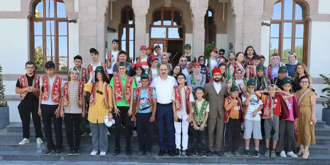 Konya’da özel gençler yaz okulu ile hem eğleniyor hem öğreniyor