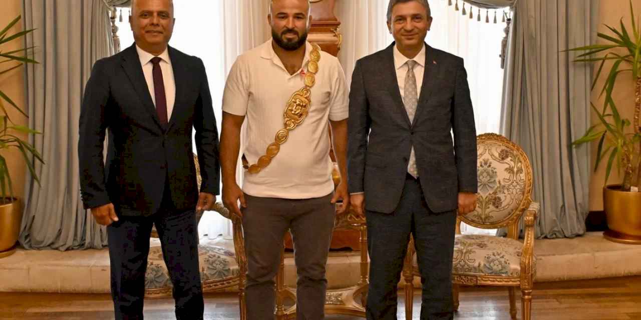 Orhan Okulu’dan Vali Şahin’e anlamlı ziyaret