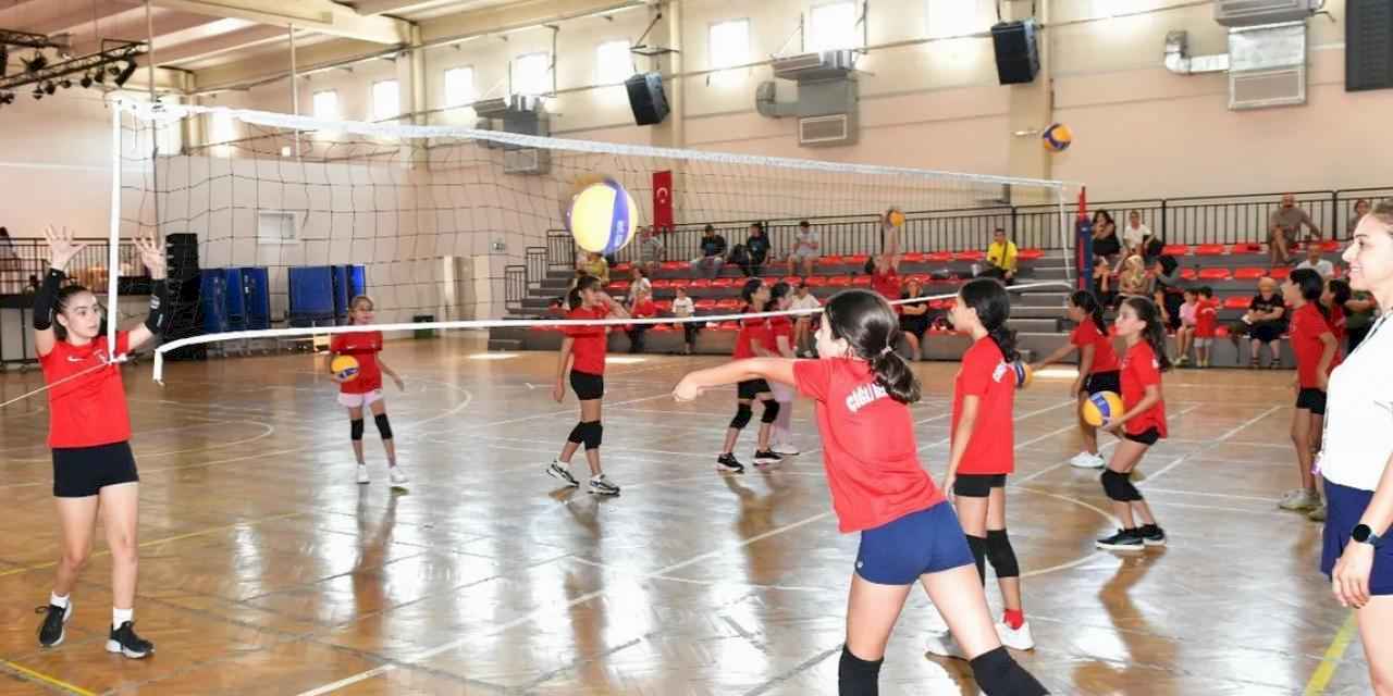 İzmir Çiğli’de 7’den 70’e yaz boyu spor coşkusu
