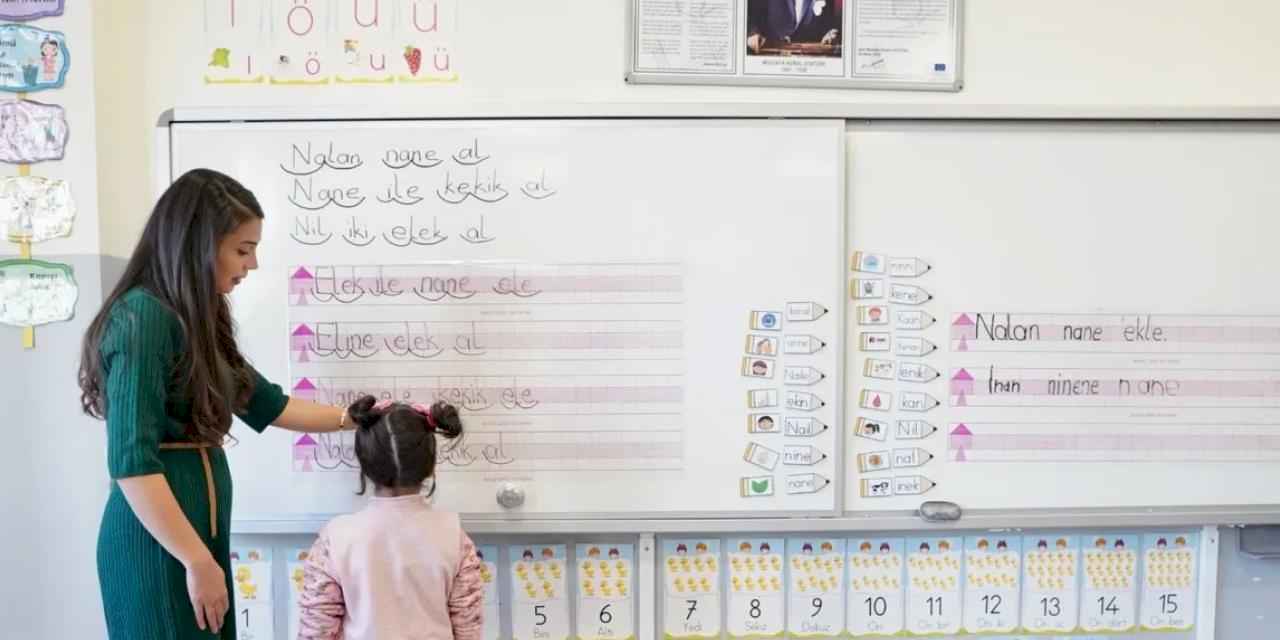 Milli Eğitim'de sözleşmeli eğitim personel istihdamı 'Resmi'leşti