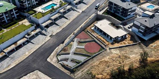 Bursa Gemlik'te yol çalışmalarıyla konforu artırıyor