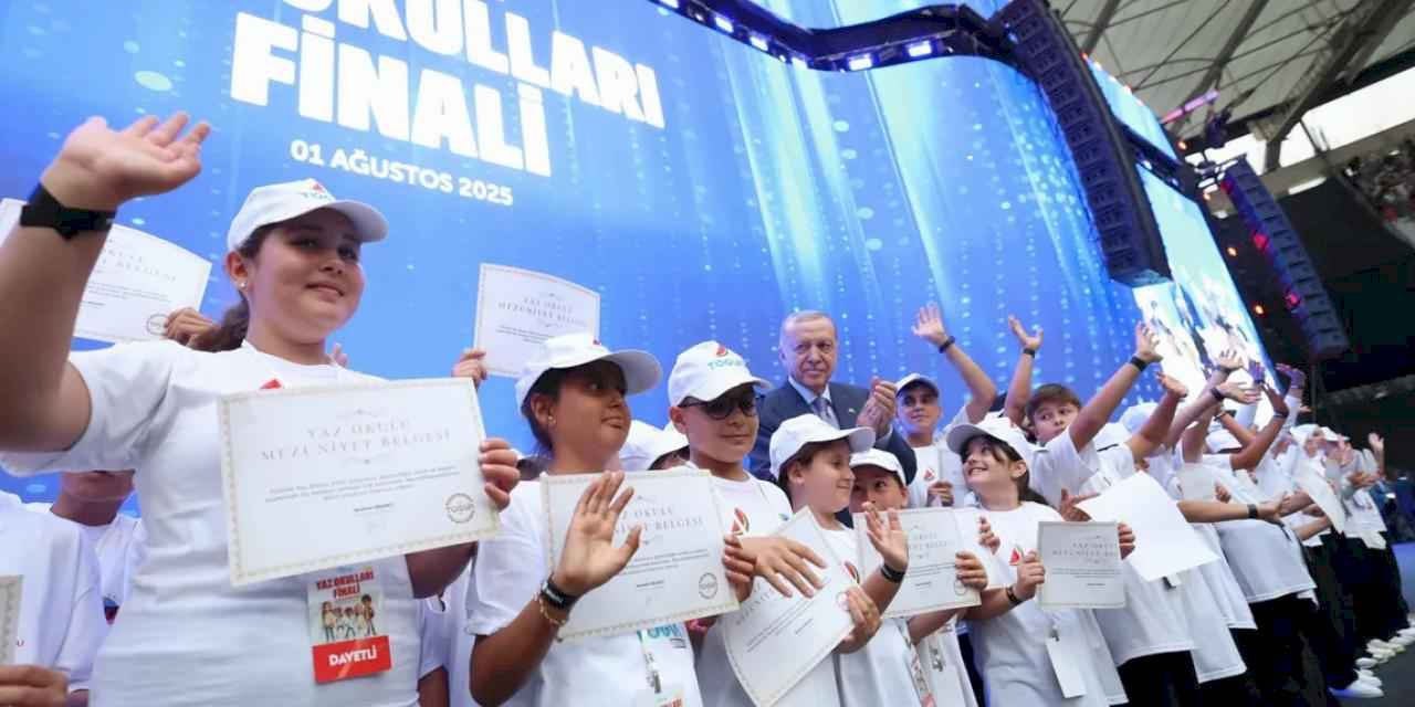 Cumhurbaşkanı Erdoğan, gençlere seslendi: Büyük ve güçlü Türkiye'ye az kaldı