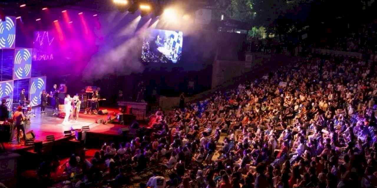 Harbiye ağustosta da coşku dolu