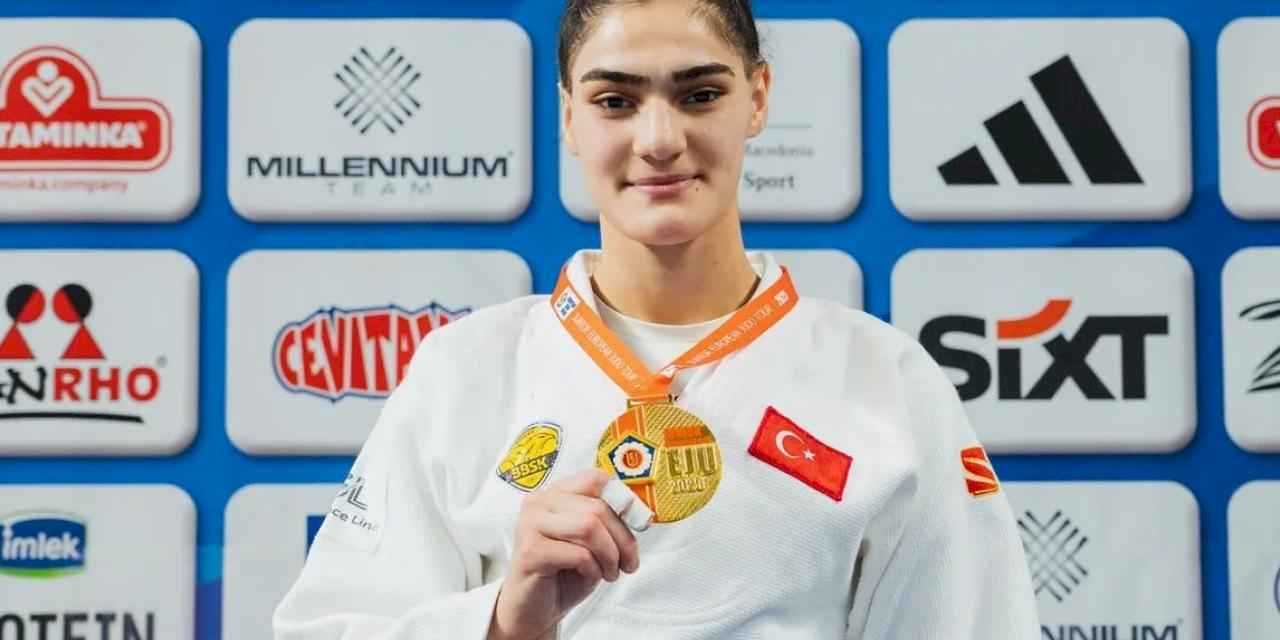 Judocu Sinem Oruç’tan Üsküp’te altın madalya