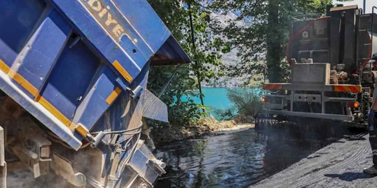 Antalya'da Oymapınar Barajı çevresindeki yolları asfaltlanıyor