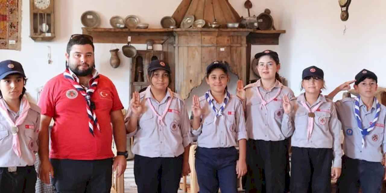 Genç izciler doğa ile iç içe keyifli bir deneyim yaşadı