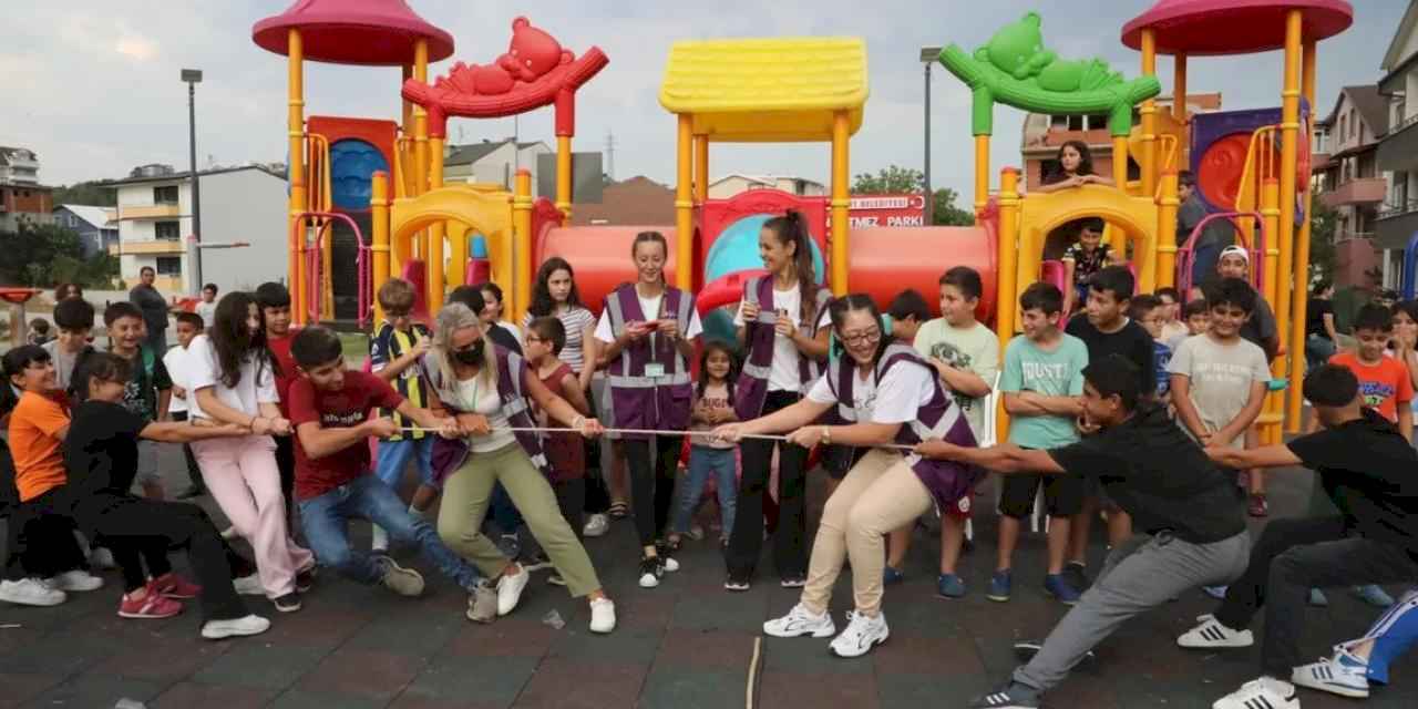 İzmit Alikahyalı çocuklar 'geleneksel' eğlendi