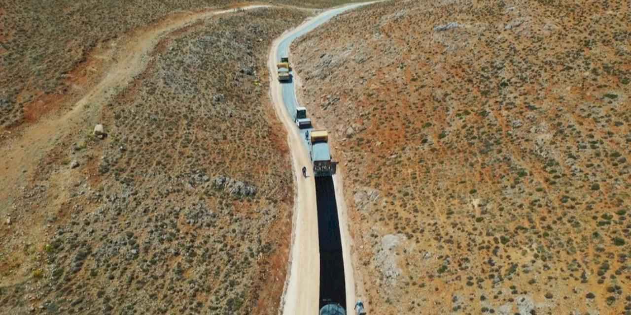 Malatya Büyükşehir'in yol mesaisi tam gaz