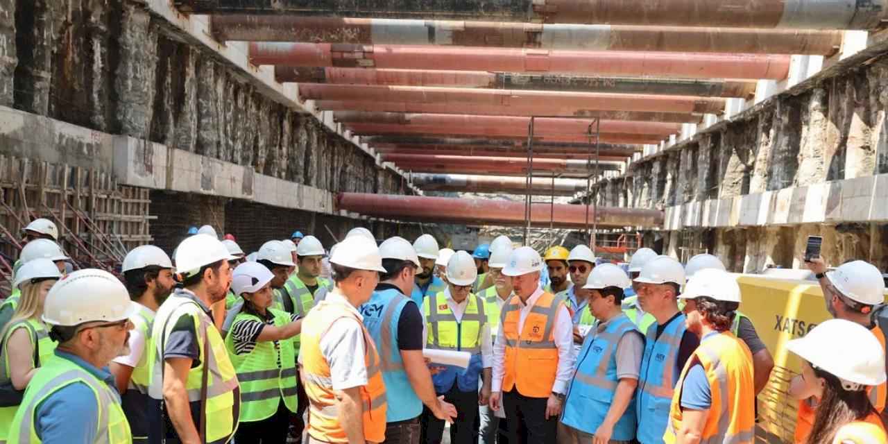 Büyükakın Körfezray Metrosu tünel çalışmalarını inceledi
