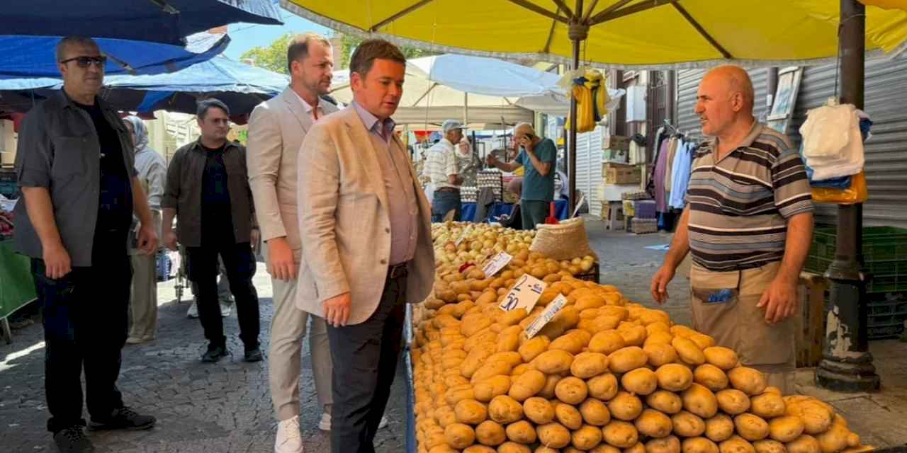 Başkan Aydın, Muradiye Pazarı’nda esnaf ve vatandaşla buluştu