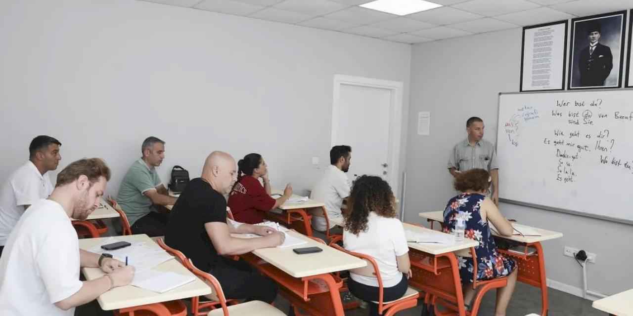 Belediyeden ücretsiz yabancı dil kursu