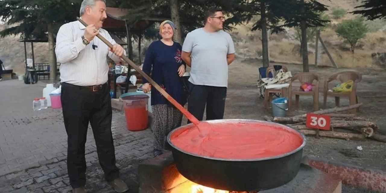Mustafa Palancıoğlu salça kaynatma günlerine katıldı