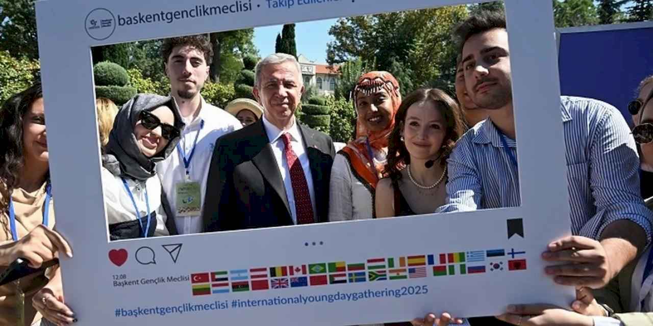 ABB Başkanı Mansur Yavaş Gençlik Buluşması'na katıldı