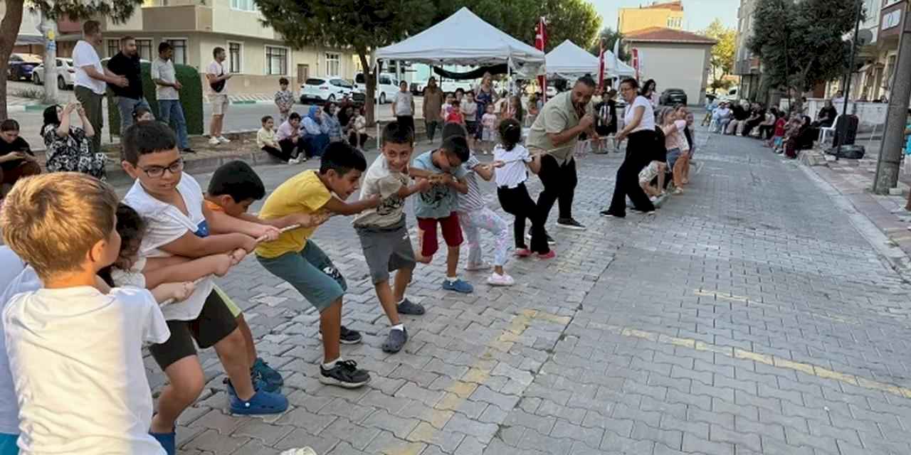 Bursa Karacabey geleneksel sokak oyunları etkinliğinde final