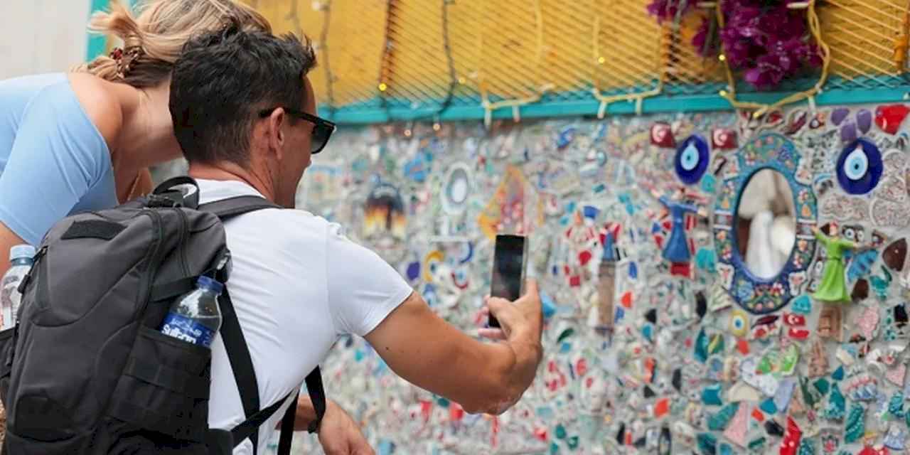 Sultanahmet'te sanata çıkan sokak