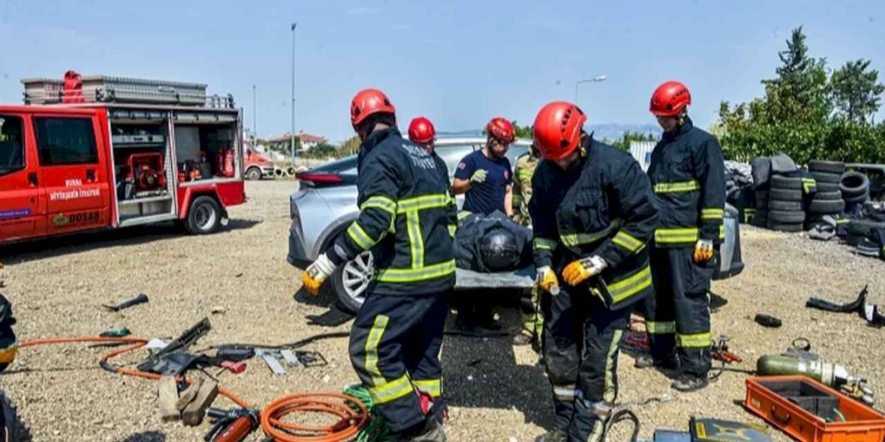 Bursa itfaiyesinden nefes kesen tatbikat