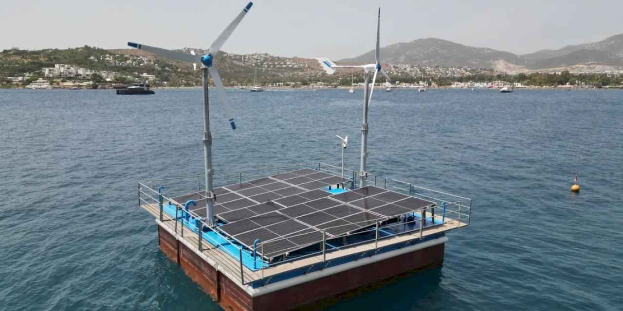 Dünyada ilk! Bodrum'da deniz suyu güneş ve rüzgarla arıtılıyor