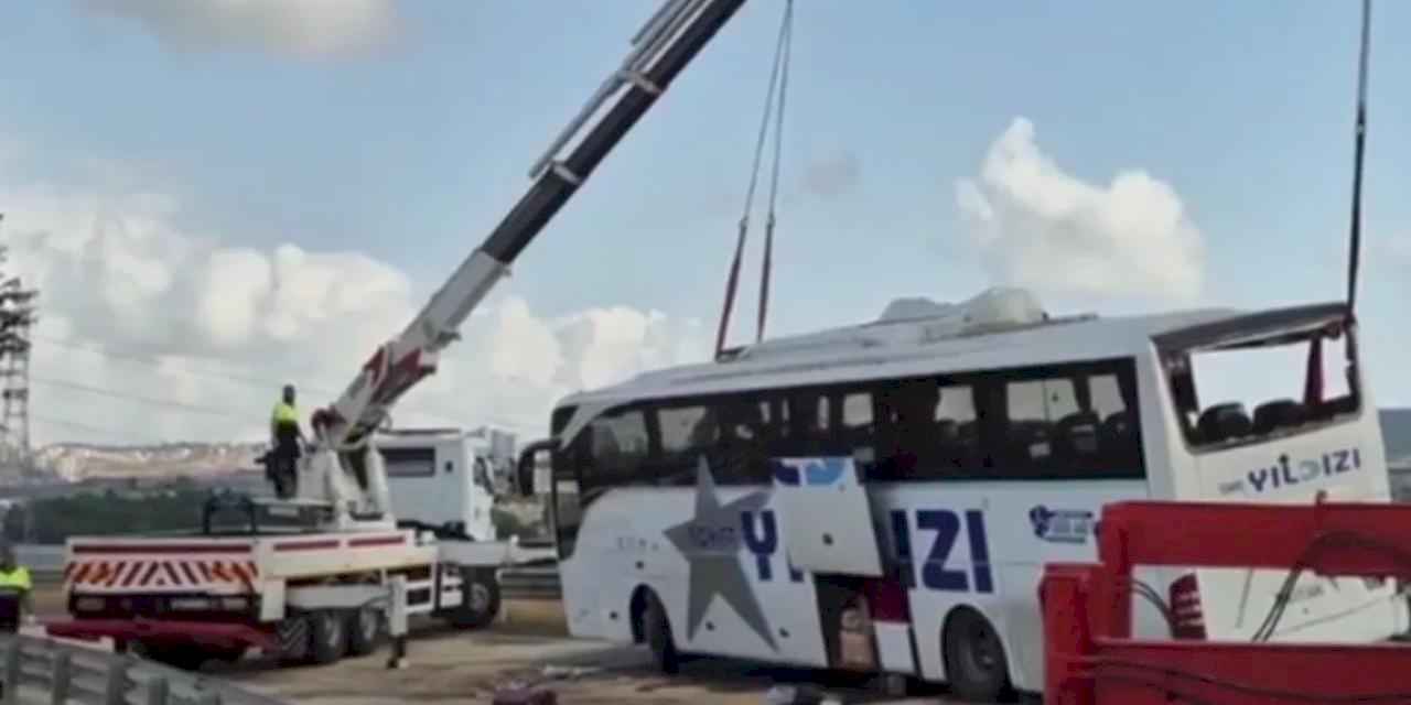 İstanbul Kuzey Marmara Otoyolu’nda feci kaza: 3 ölü, 20 yaralı!