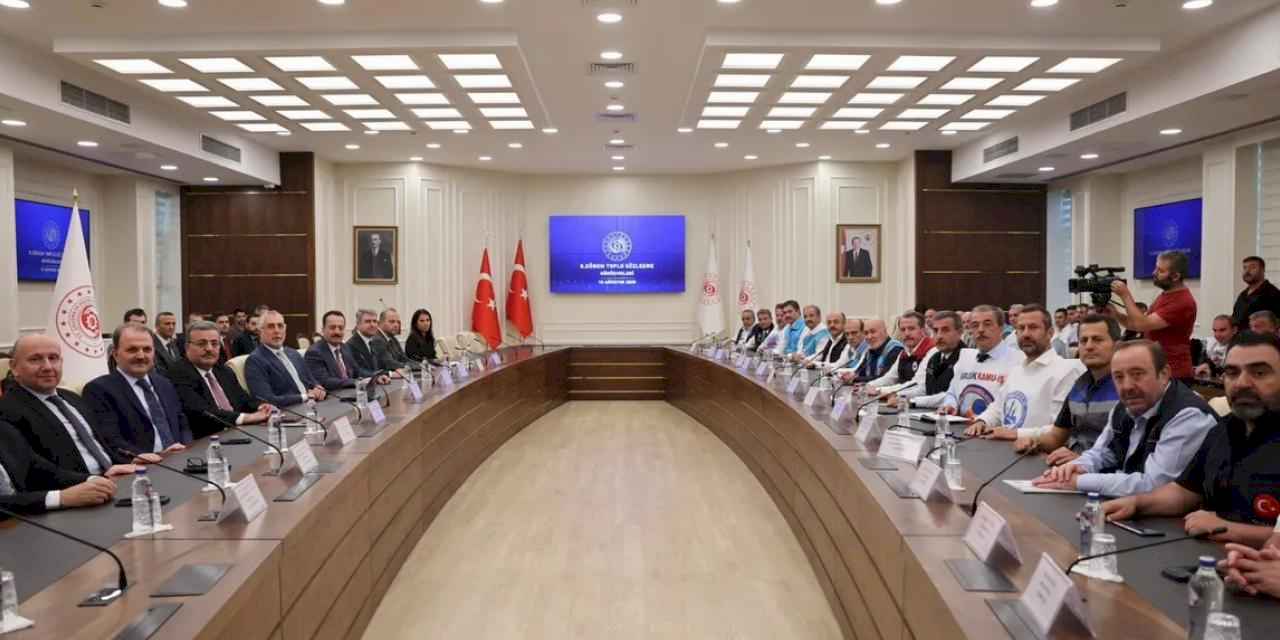 Hükümet son teklifini sundu!