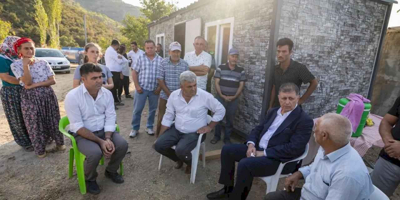 İzmir Büyükşehir’den evi yanan aileye yardım eli