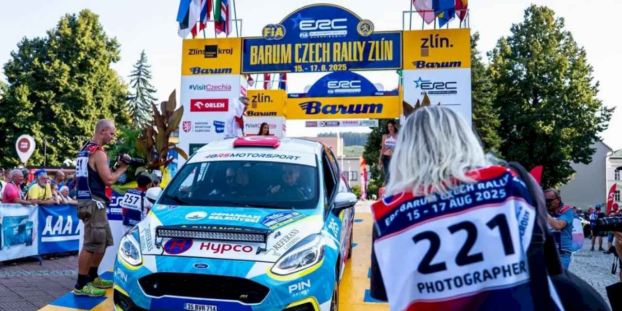 Bursa Osmangazi’nin gururu engelli kadın ralliciden Avrupa’da tarihi başarı