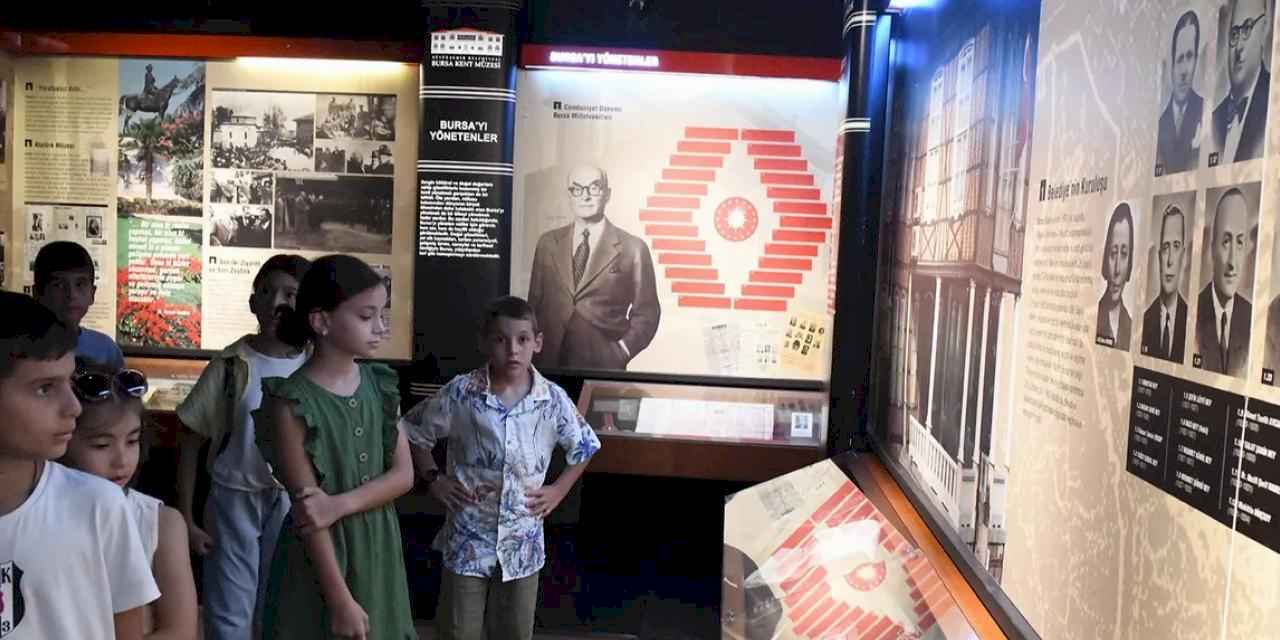 Minikler Bursa Kent Müzesi’nde tarihe yolculuk yaptı