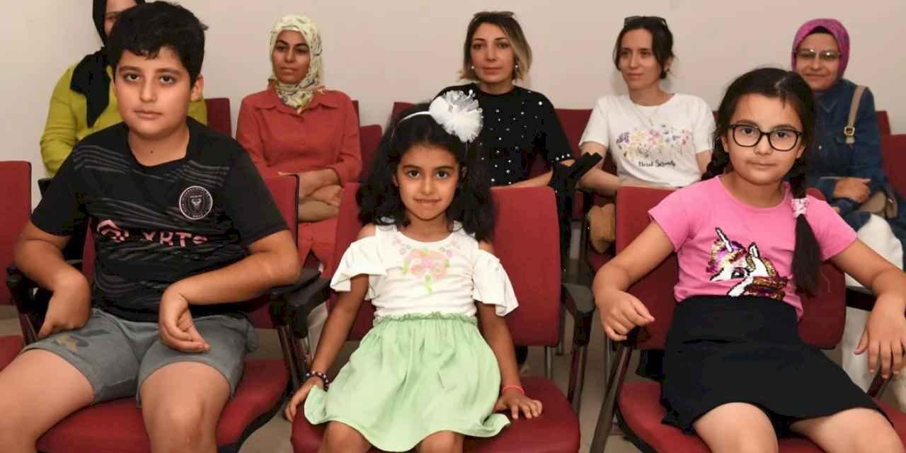 Bursa Osmangazi’de çocuklara mektup alışkanlığı kazandırıldı