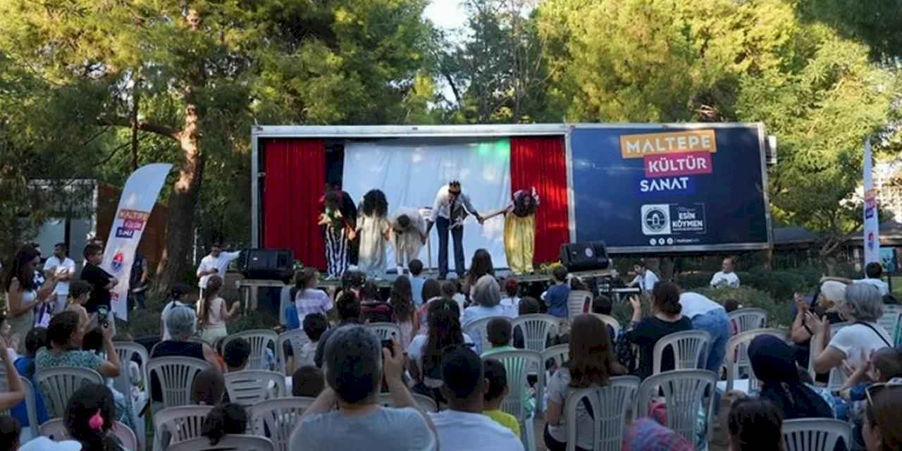 Maltepe’de çocuklara masal tadında tiyatro şöleni