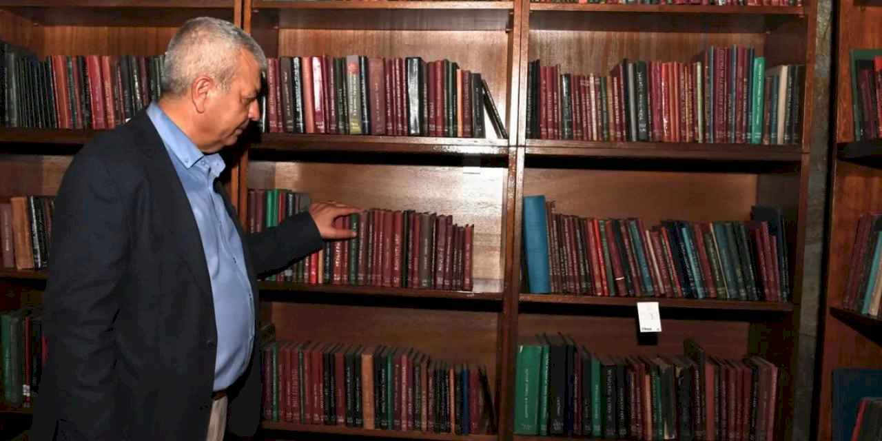 Geçmişin izlerini taşıyan 3 bin kitap Bursa Osmangazi'de sergilenecek