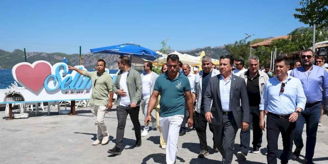 Başkan Aras Marmaris’te vatandaşlarla bir araya geldi