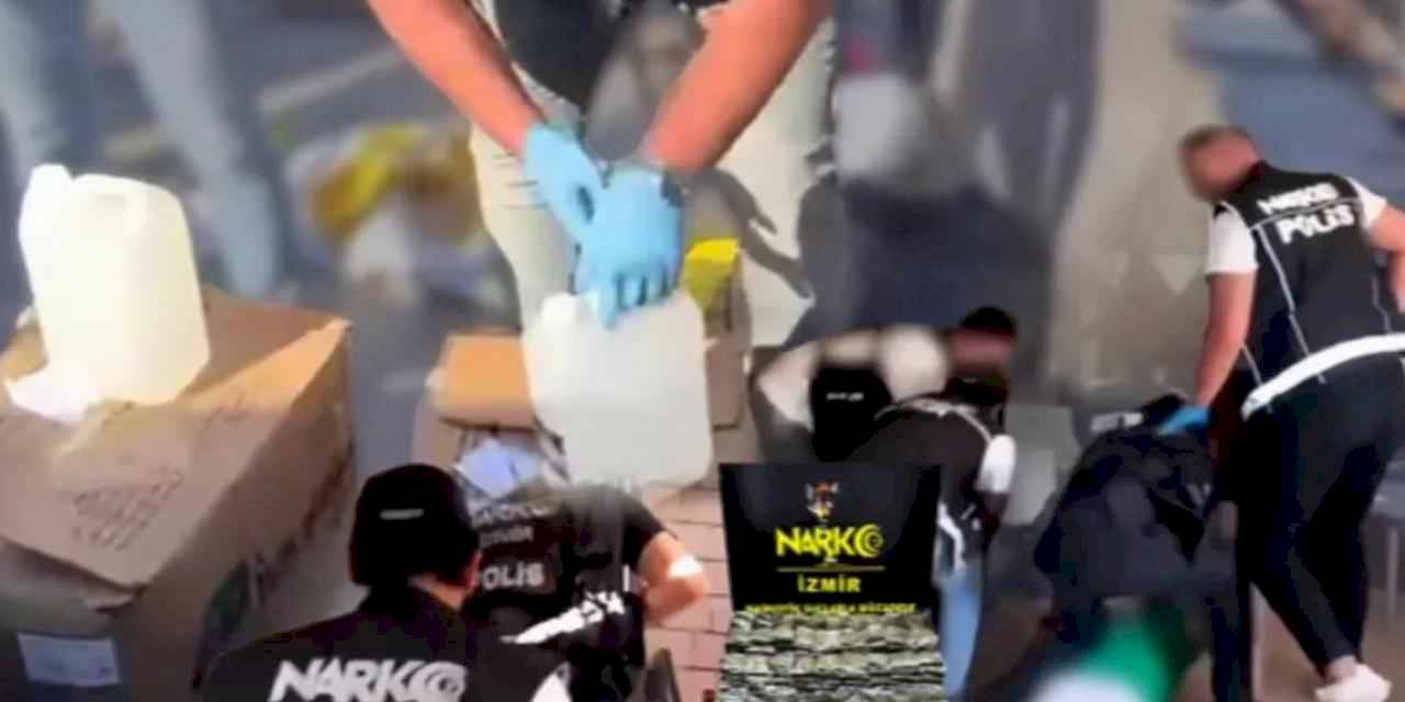 İzmir'de zehir tacirlerine 3 gözaltı!