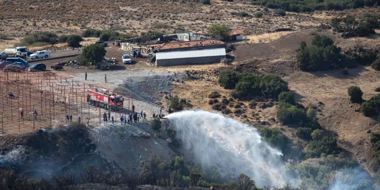 İzmir Aliağa ve Menderes’teki yangınlar kontrol altında