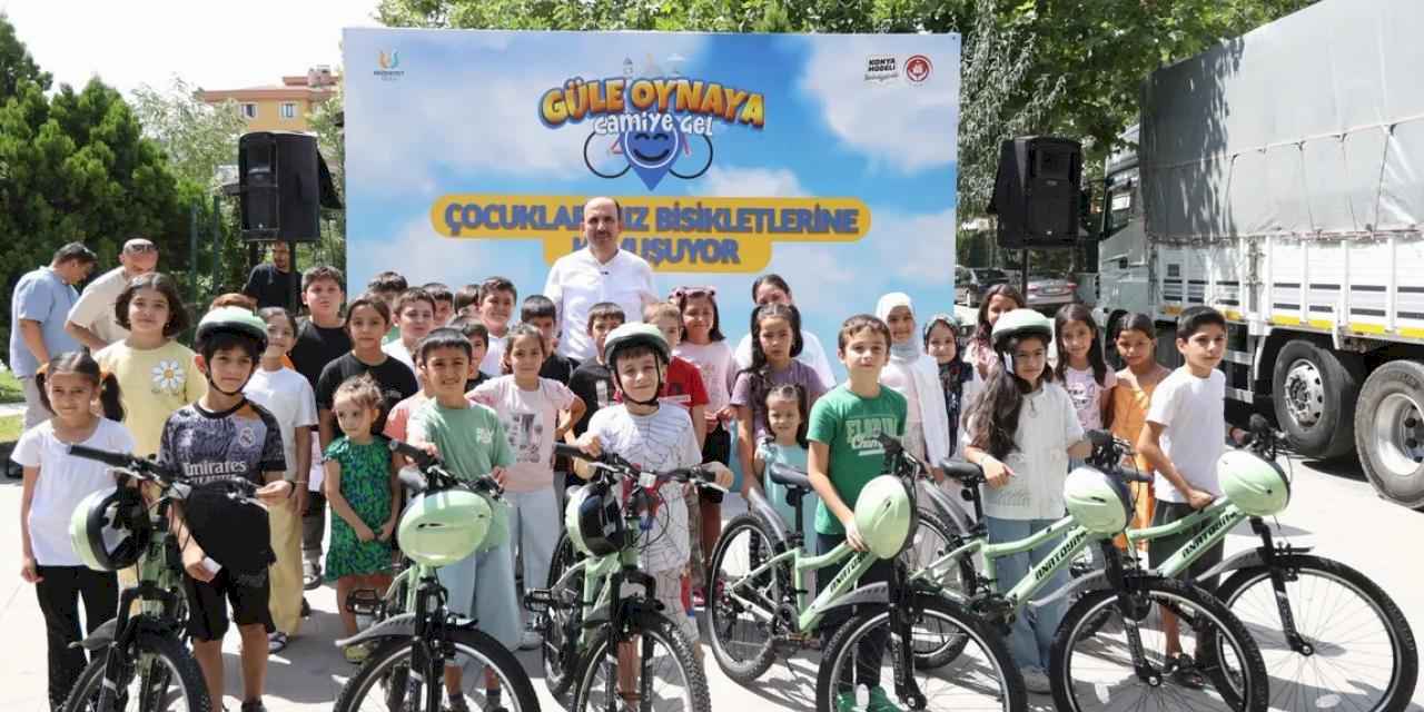 Konya'da 'Güle oynaya camiye gel' sevindirdi