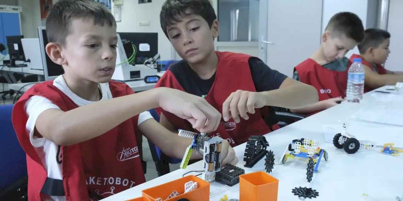 Geleceğin tasarımcıları BUTGEM'de yeteneklerini keşfetti