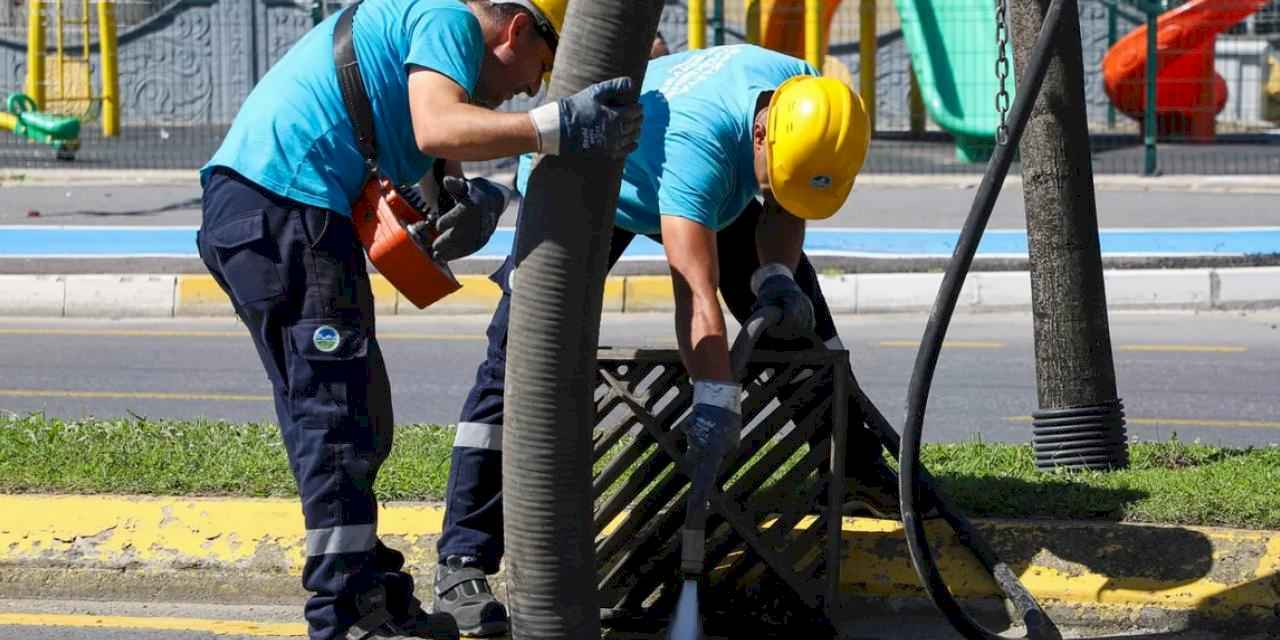 Sakarya'da yağmur suyu hatları temizleniyor