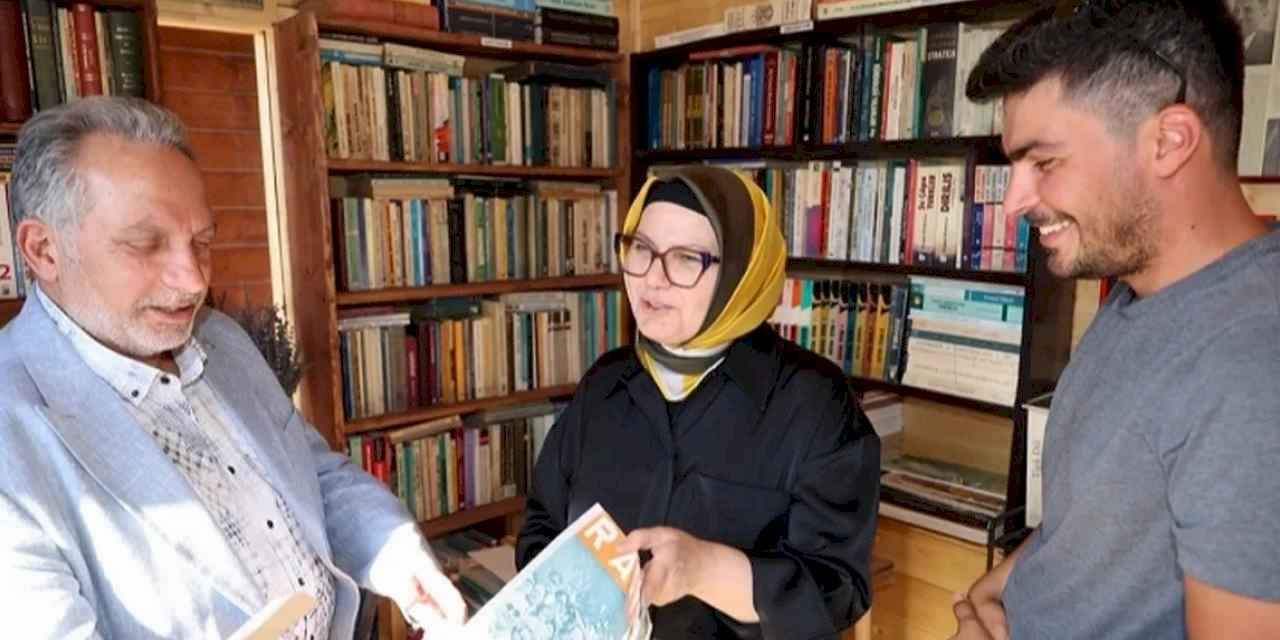 Kar Tanesi Gelinlik Evi’ni ve Sahaflar Çarşısı’na Böhürler'den tam not