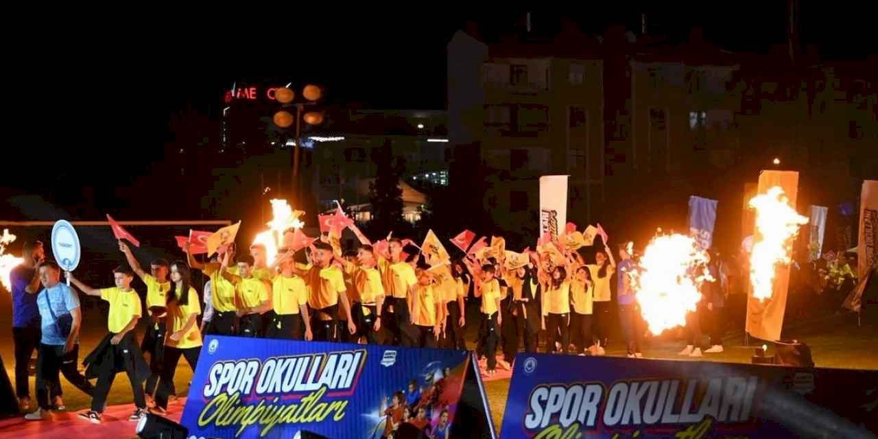 Konya'da 'Spor Okulları Olimpiyatları'na coşkulu açılış