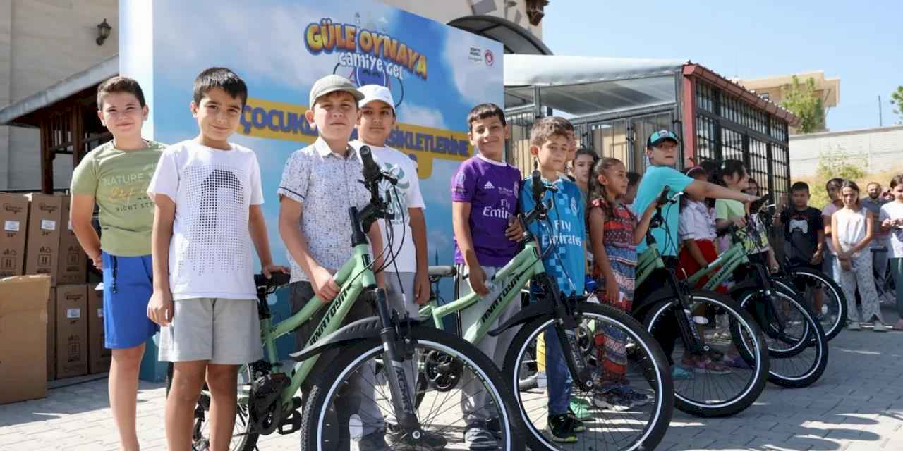 Konya Meram da 'güle oynaya' bisikletlerine kavuştu