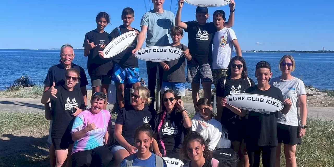 Hatay'ın genç sörfçüleri Kiel'de
