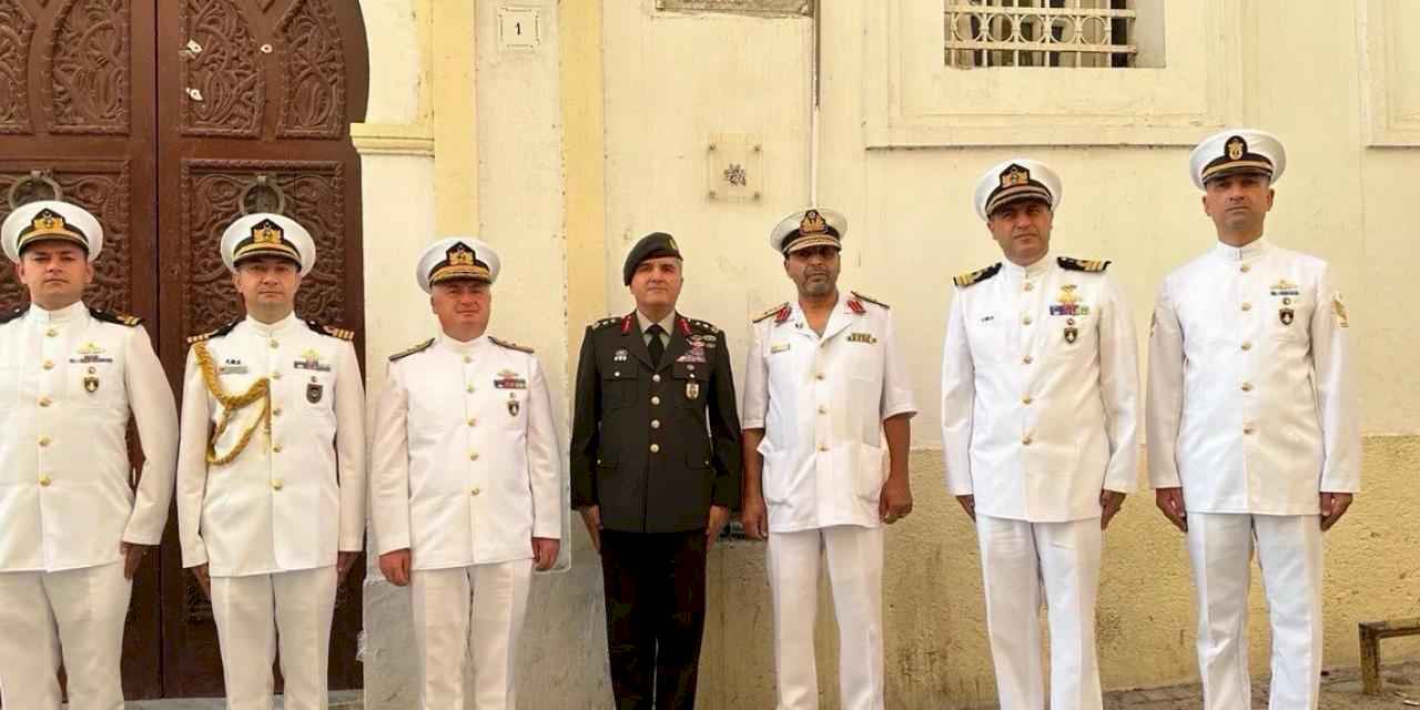 TCG Kınalıada personelinden Turgut Reis Türbesi'ne ziyaret