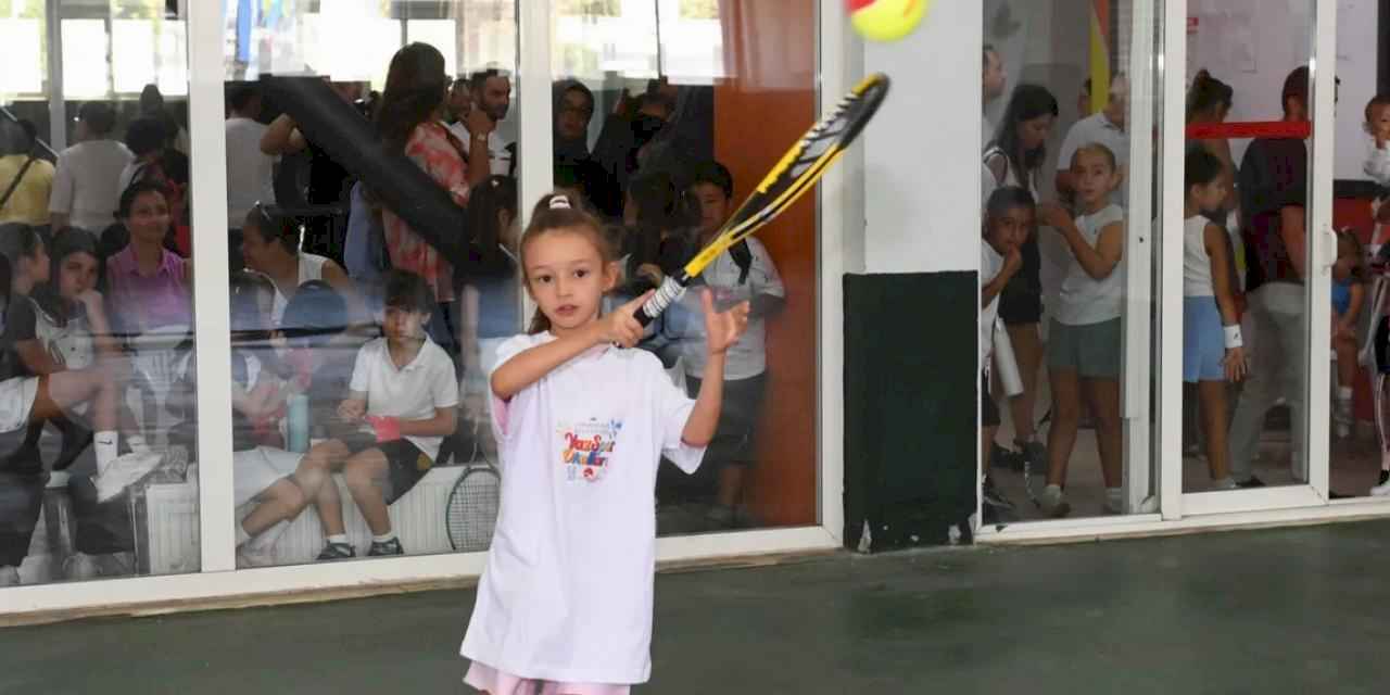 Bursa Osmangazi’de minik raketlerin turnuva heyecanı