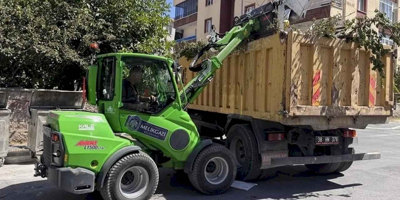 Kayseri Melikgazi'de asfalt çalışması tam gaz