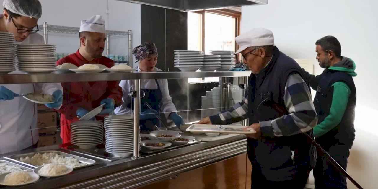 İzmit Kent Lokantası'na zorunlu ara!