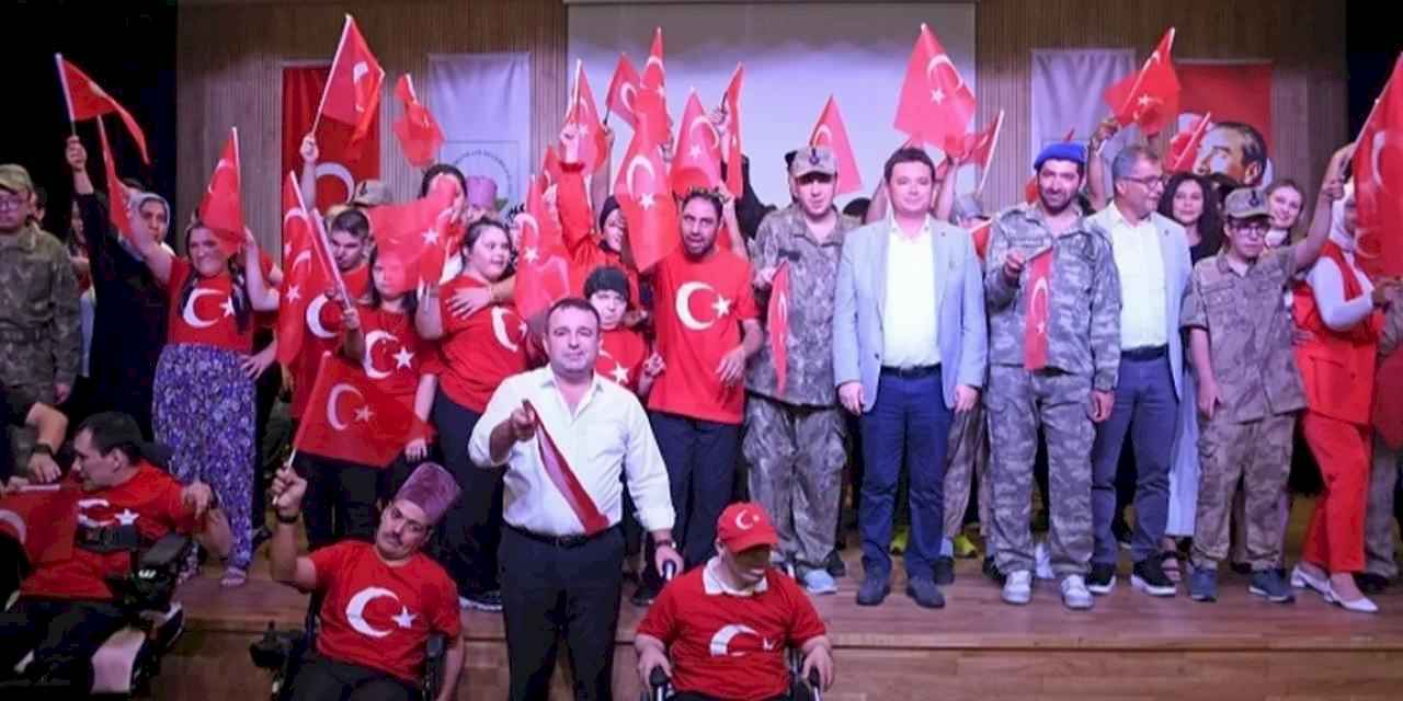 Engelli bireylerden Bursa Osmangazi’de 30 Ağustos Zafer Bayramı kutlaması